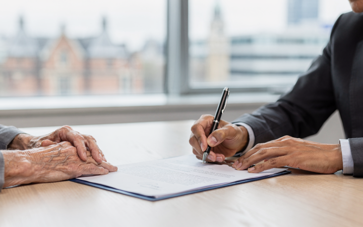 Power of Attorney in England: Types and Legal Effects